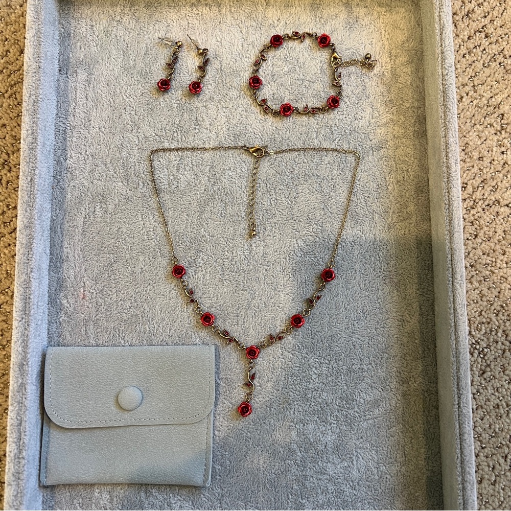 Elegant Red and Gold Jewelry Set
